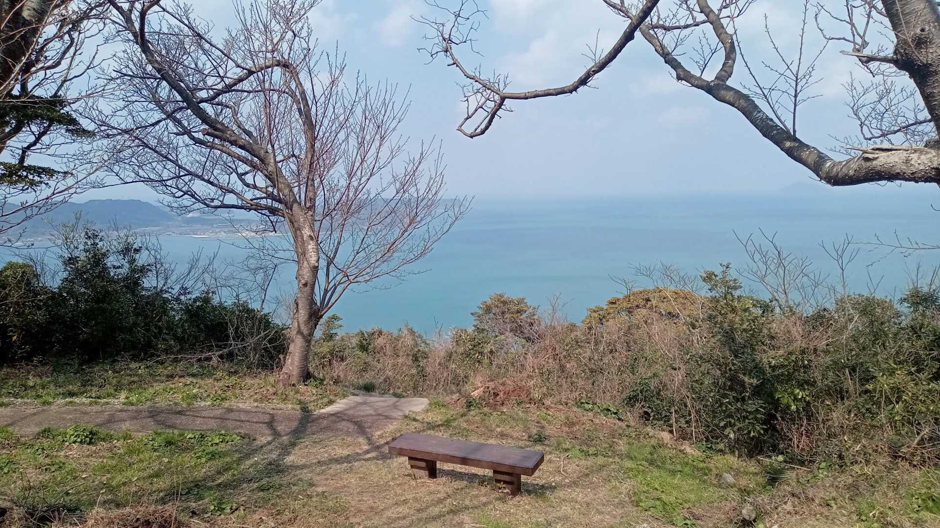 本来ならここに立ち寄ってゆっくり景色を眺められたかも。

2番目にオススメの展望ポイント