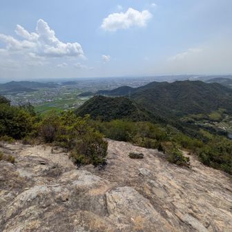 小高御位山に向けて、岩盤初降り〜やっぱ登る方がええなぁ～😅
こわや〜こわや〜