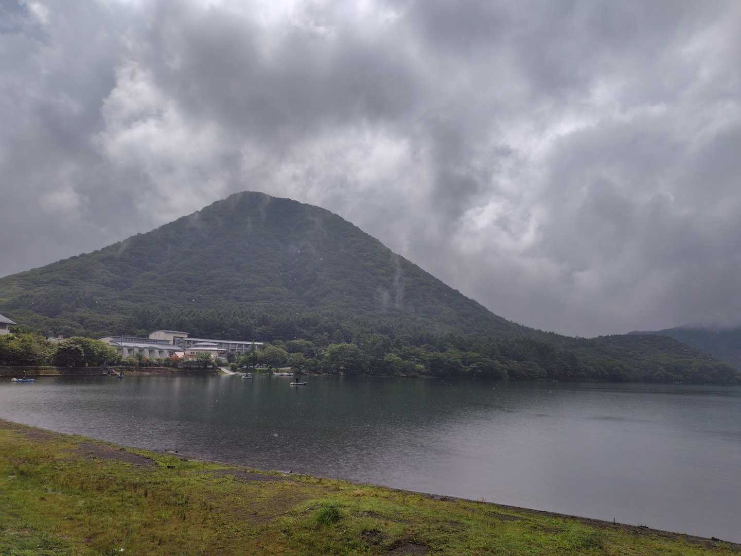 烏帽子岳登山口-烏帽子岳登山口バス停-榛名高原学校入口バス 周回コースの写真