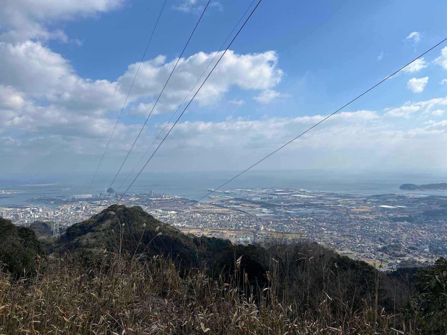 少し歩いてこの景色。
今日イチの眺望です。
ここで眺めていたいですね。