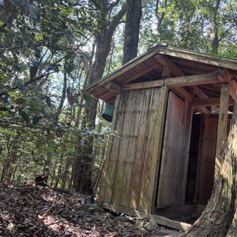 トイレもありました
これ以上は近づけません