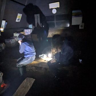 変なツーショッと(笑)😂
スラさんの影が何だか良い😂
私は仕事だ出発時間！