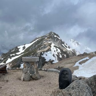 なんとか燕山荘へ到着