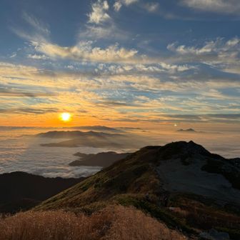 展望所からのご来光と雲海