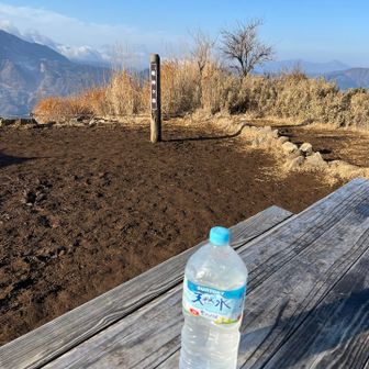 誰かが置いて行った水も
あったかいので凍っていませんでした