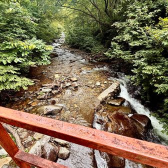 少し水浴びしてスッキリ。無事下山。きつかった
