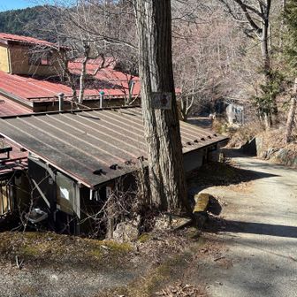 トイレはこちらでお借りできます
娥ケ岳のピンバッジ売っています
おすすめします