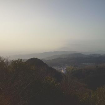 モヤの霞がいい感じ