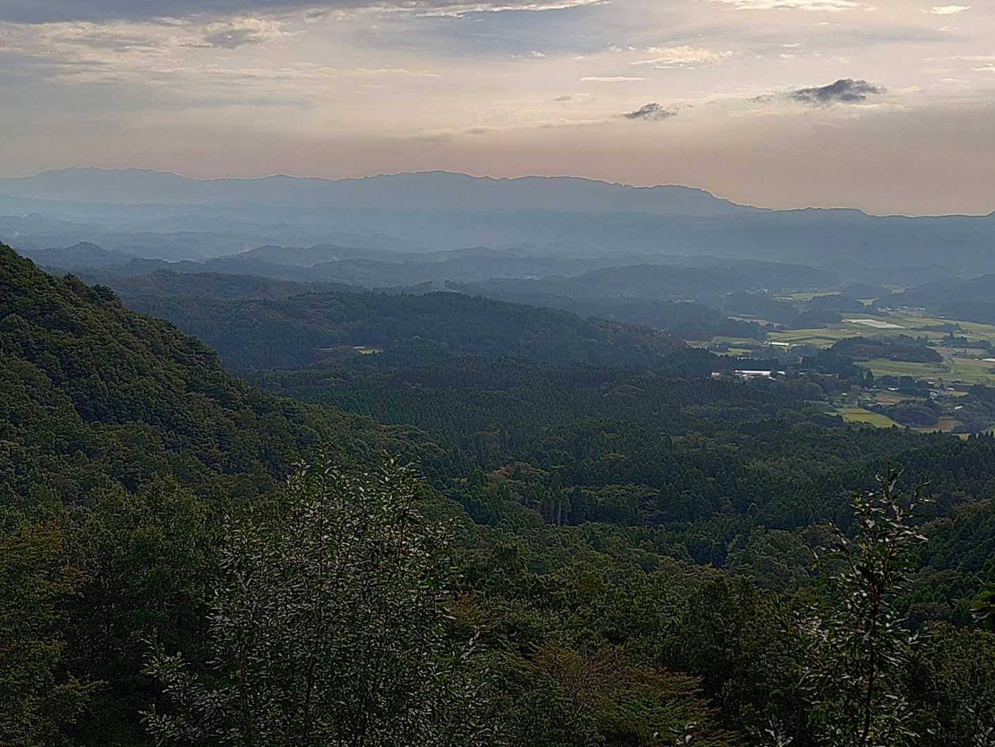 🙎南や東は雲を被ってないと わかっていても…
大船山に 一縷の望みをかける