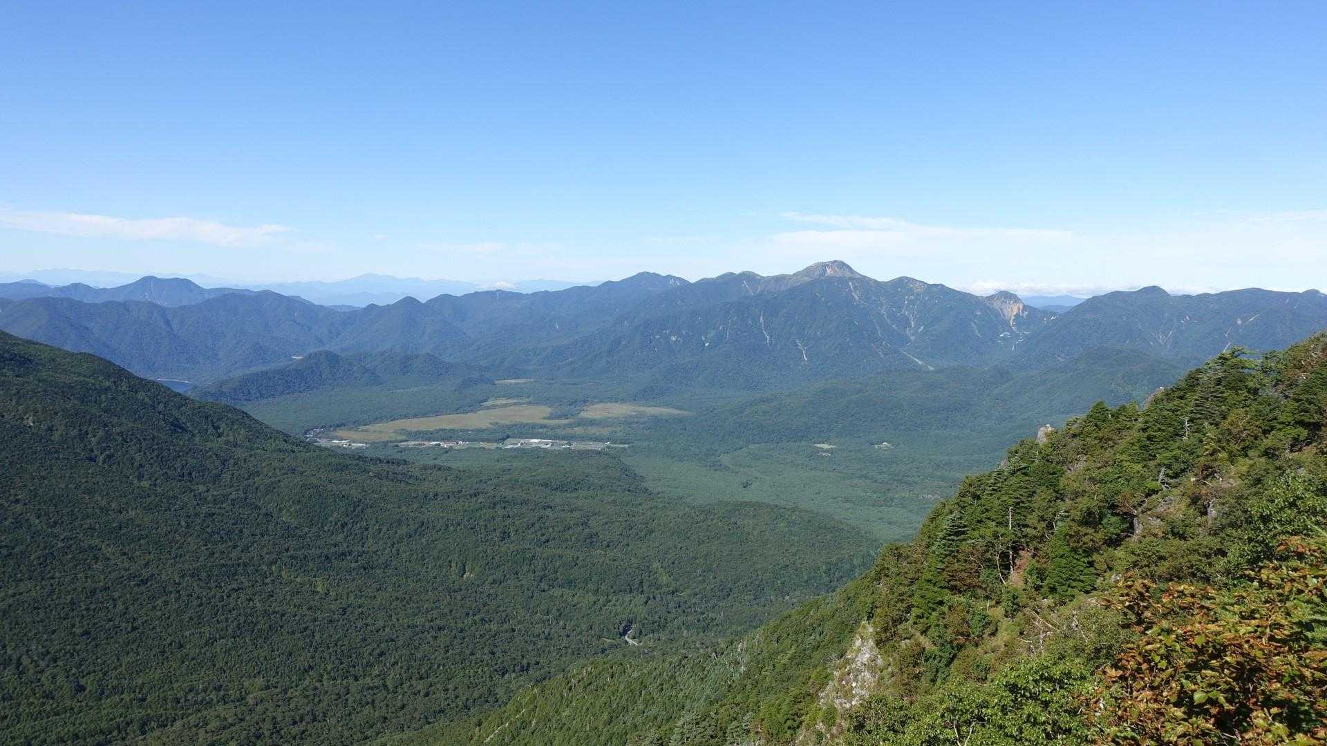 ここからは日光白根山も見えます。
