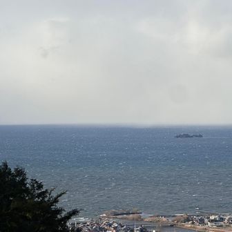 今日は琵琶湖の波も高く荒れぎみ🌊