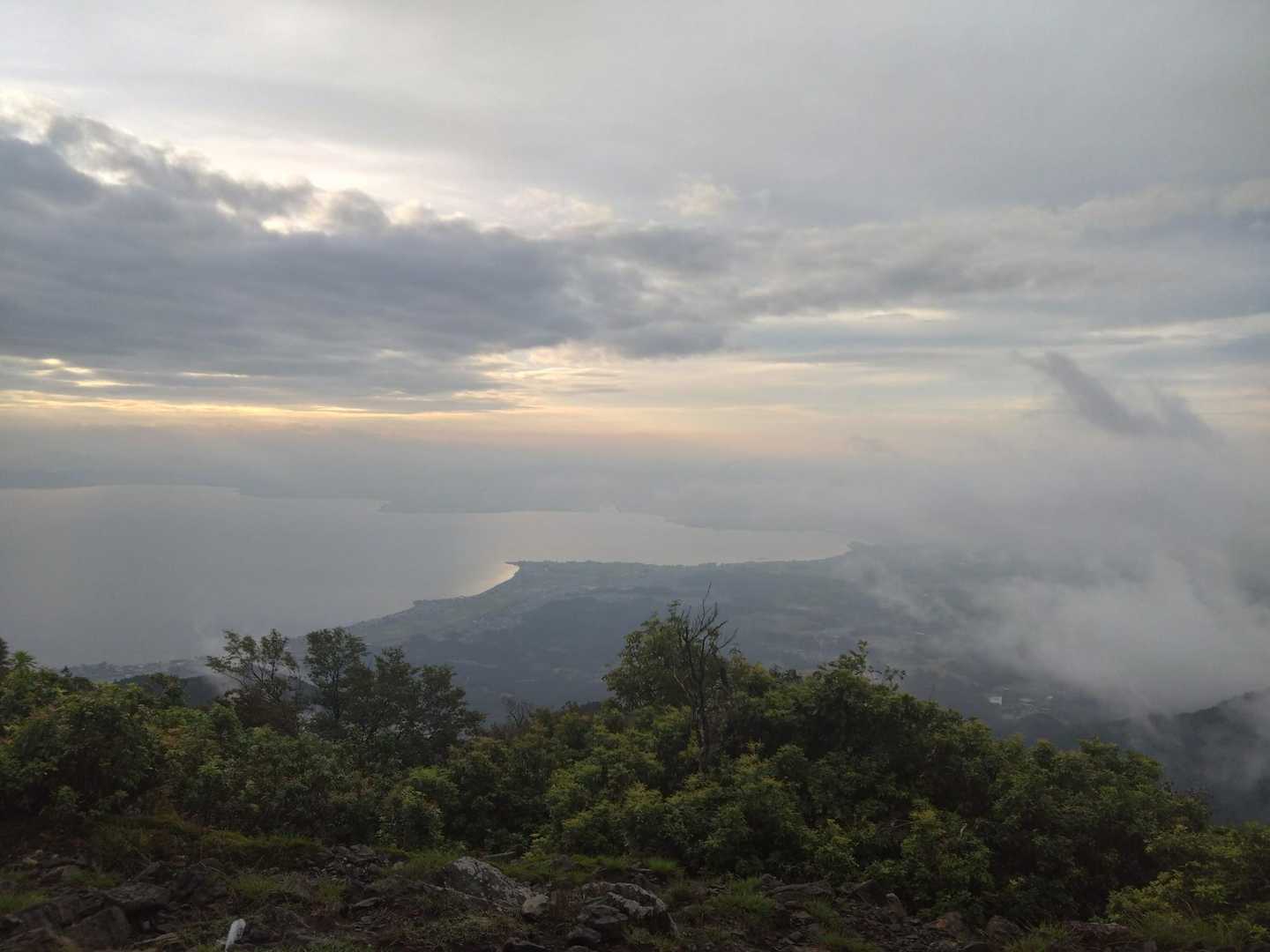 霊仙山権現山登山口-権現山-ホッケ山 往復コースの写真
