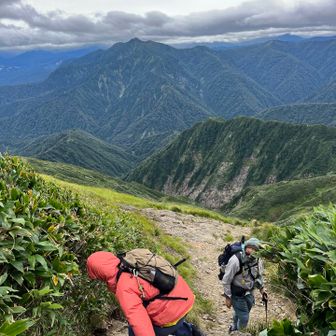 休憩して下山開始↘️
台風の影響かな？結構な強風でした🌪️
