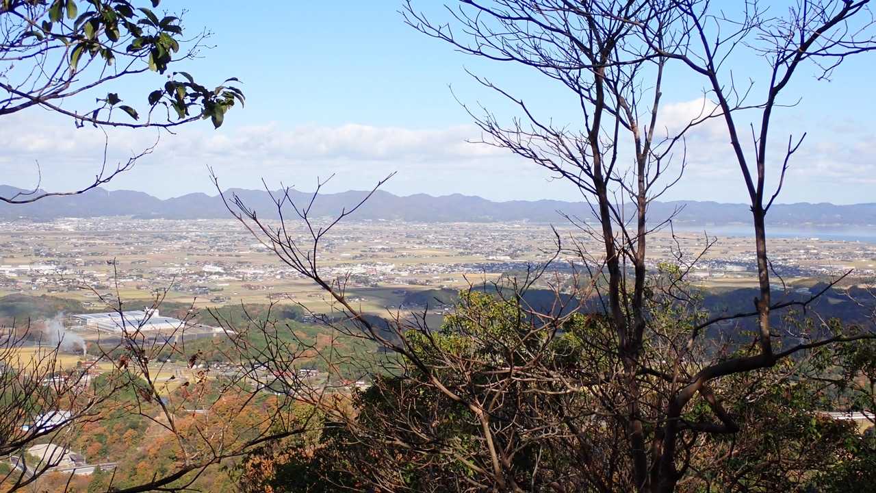 急登途中から見える出雲の町。