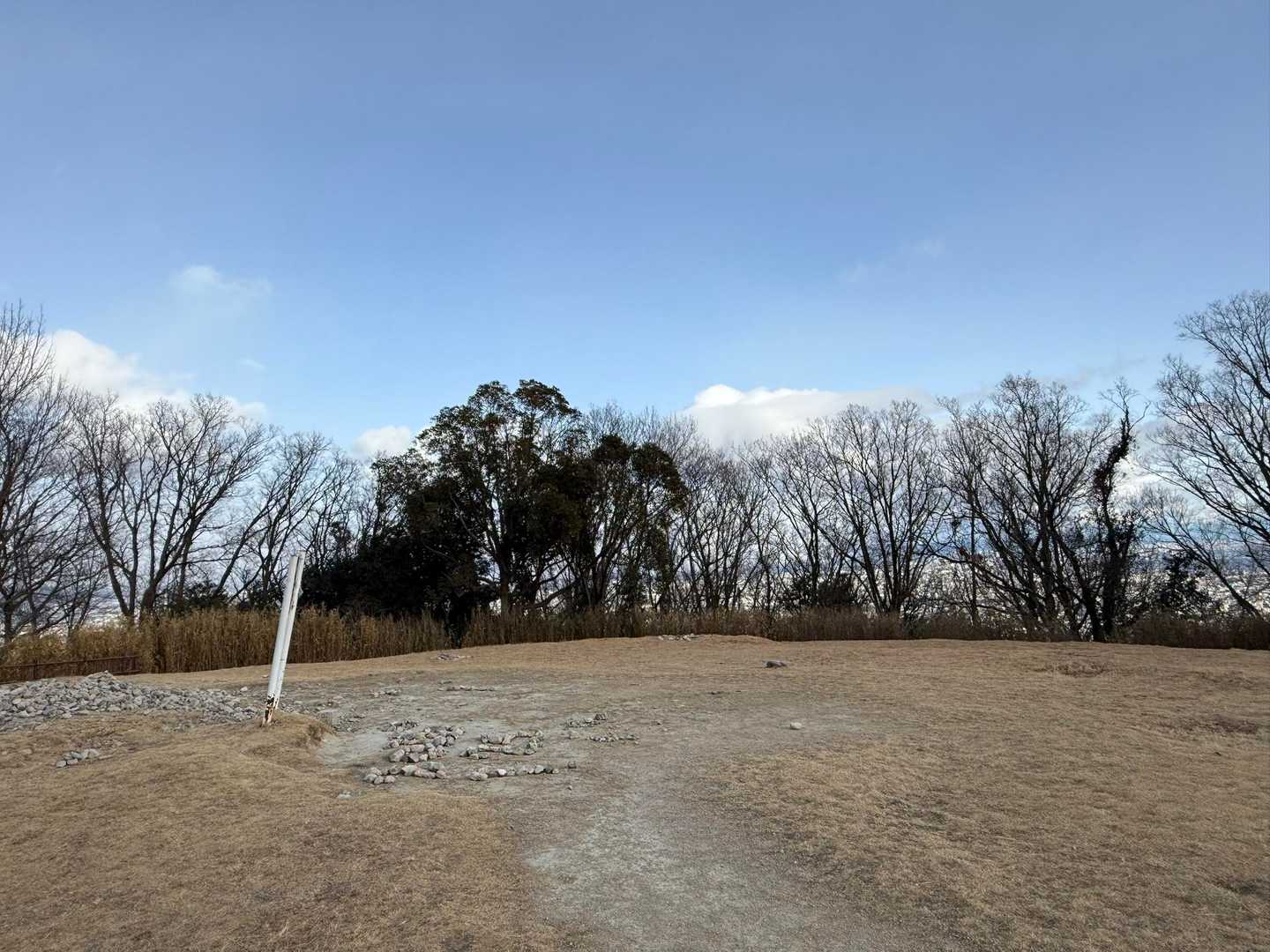 山頂は広場