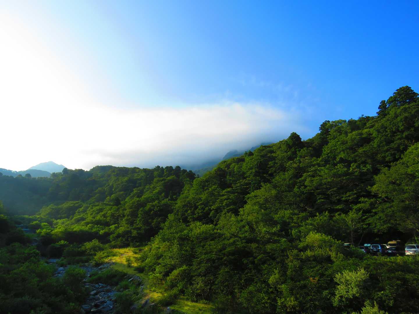 雲をかぶった大山さん