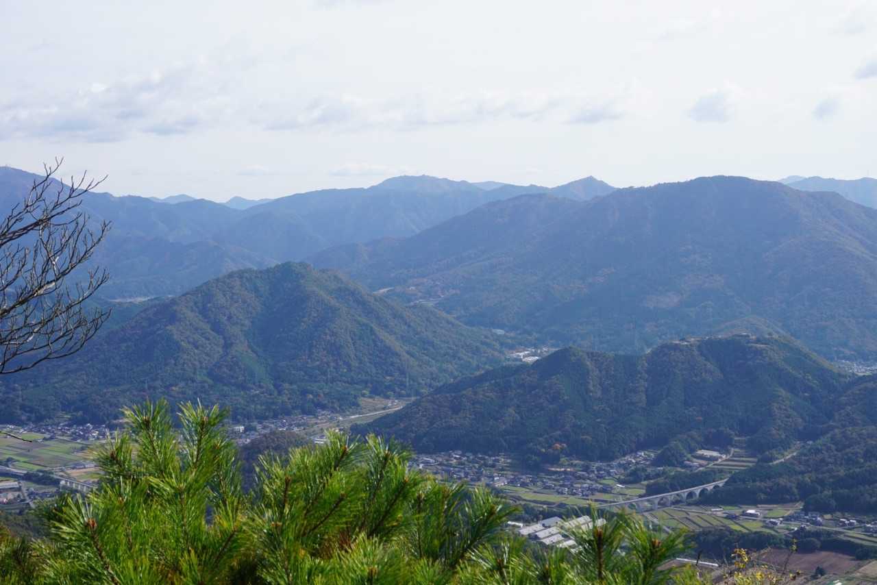 景色もgood👍
午前中に登ってた朝来山と竹田城跡が丸見えやん。