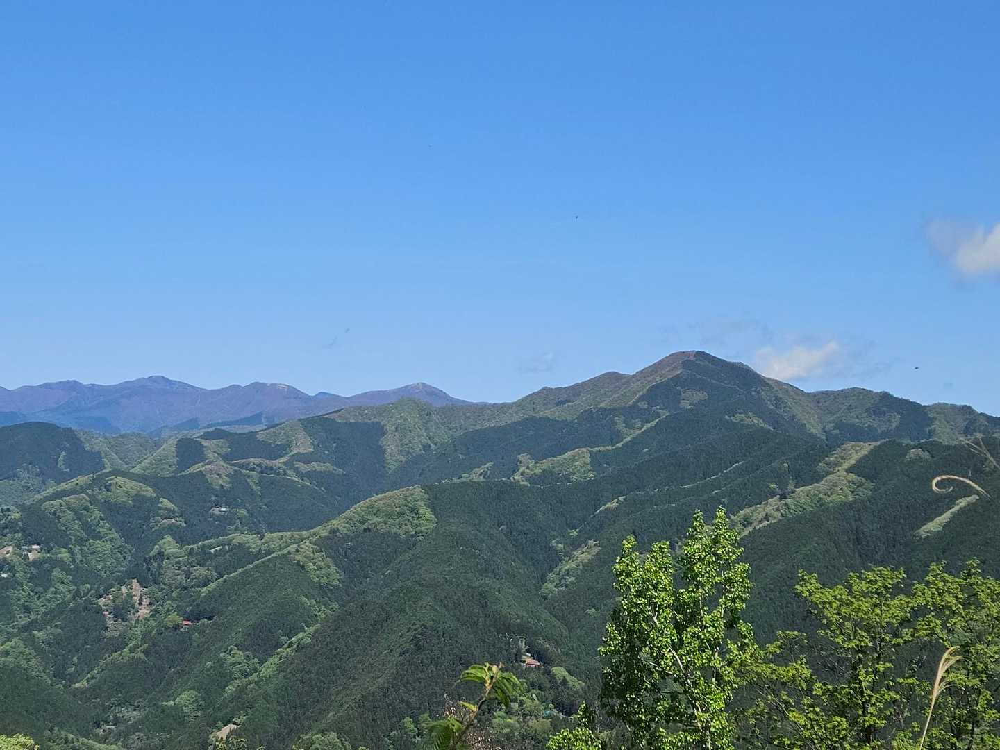 仲の平バス停-御林山-数馬峠-内台山-人里峠-浅間嶺-天領 縦走コースの写真