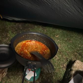 完全メシのユッケジャン
辛すぎる...