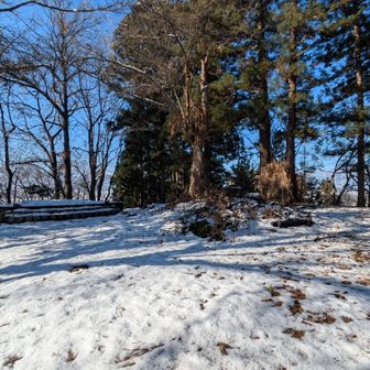 大塚山頂。広いです。