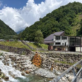 とにかく疲れました…
肩痛くなるわ、靴も若干痛くなるわ、、
まあ、とにかくパートナー共々、怪我なく無事に下山できて感謝感謝