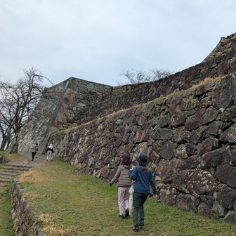 数十分で終わると思っていた散策も、いっぱい立ち寄りあっという間に1時間経過🐈‍⬛