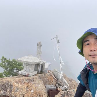 そして、分かってましたが眺望は真っ白w

本来なら360度のパノラマ展望