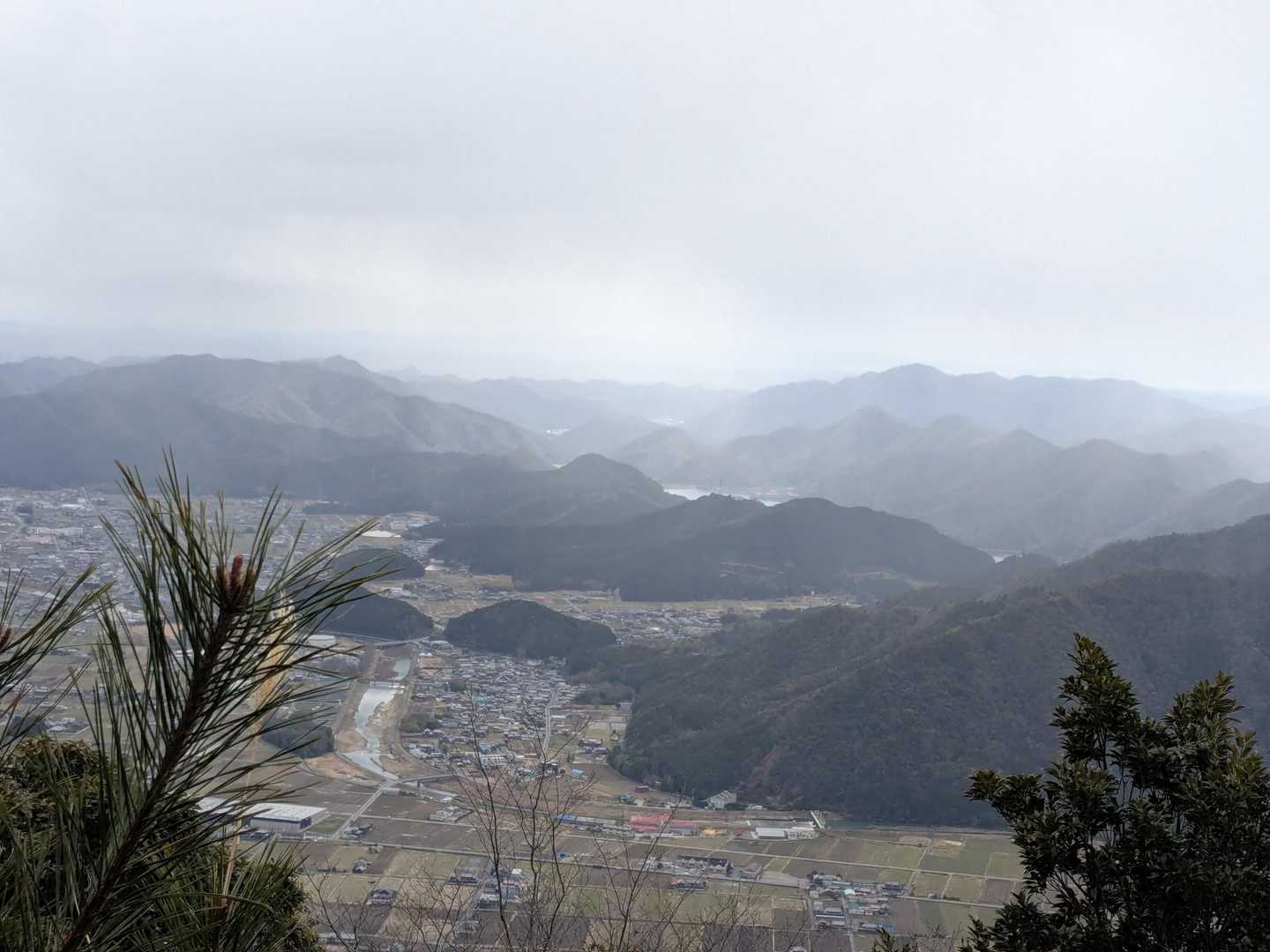 　　下山方向は小雨🌧️