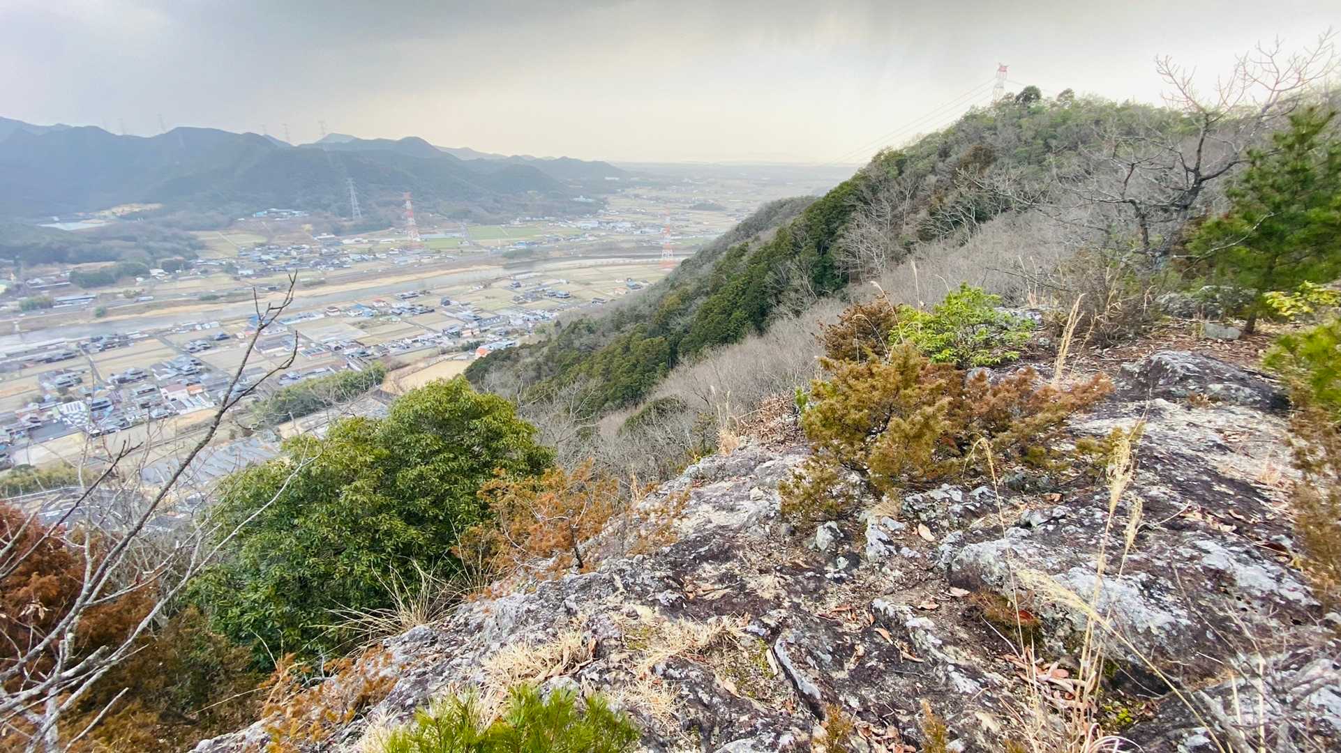 晴れてたらめっちゃ良い感じになるであろう
岩場あり❗️