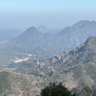 眺望良いが
黄砂の霞で山口県が観えないよ😢