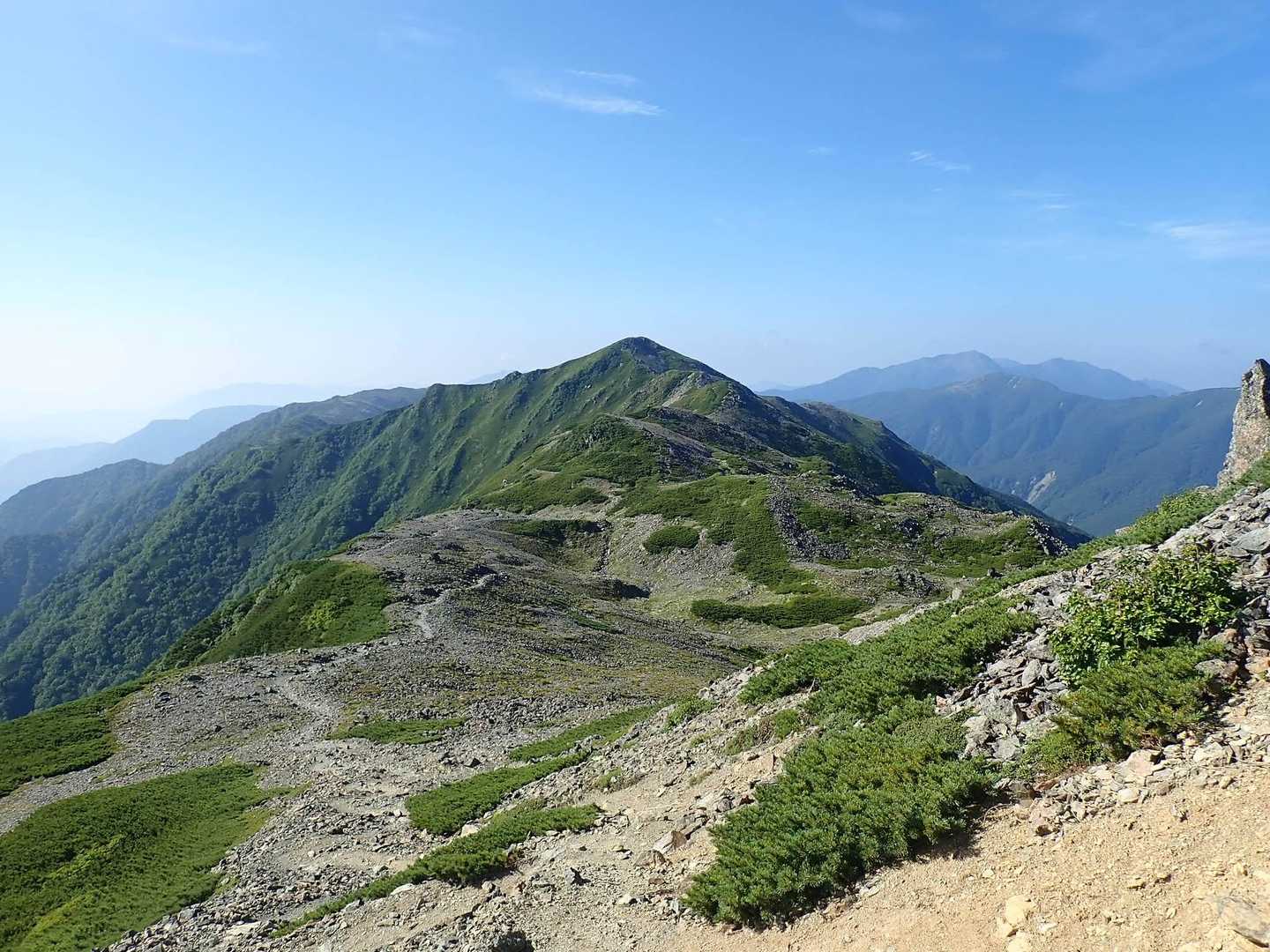 大門沢降下点へ向かいます。この先の笹山にも行ってみたい🤗