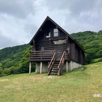 明神平サザエさんハウス(あしび山荘：天王寺高校所有)
