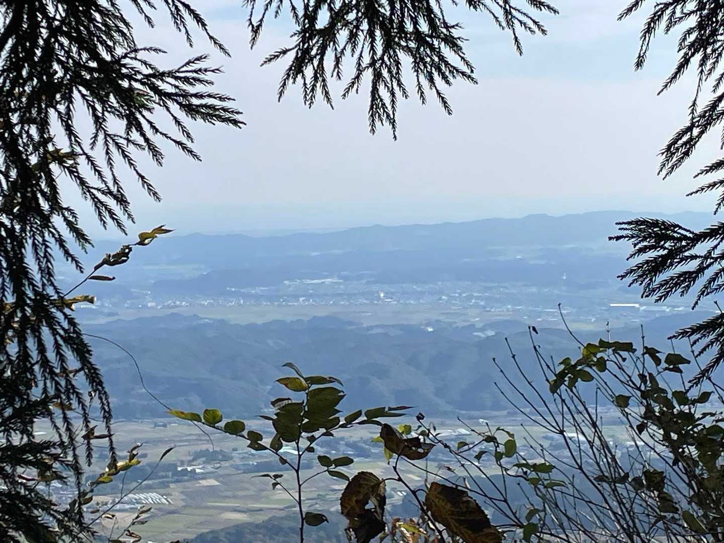 青麻山山頂より