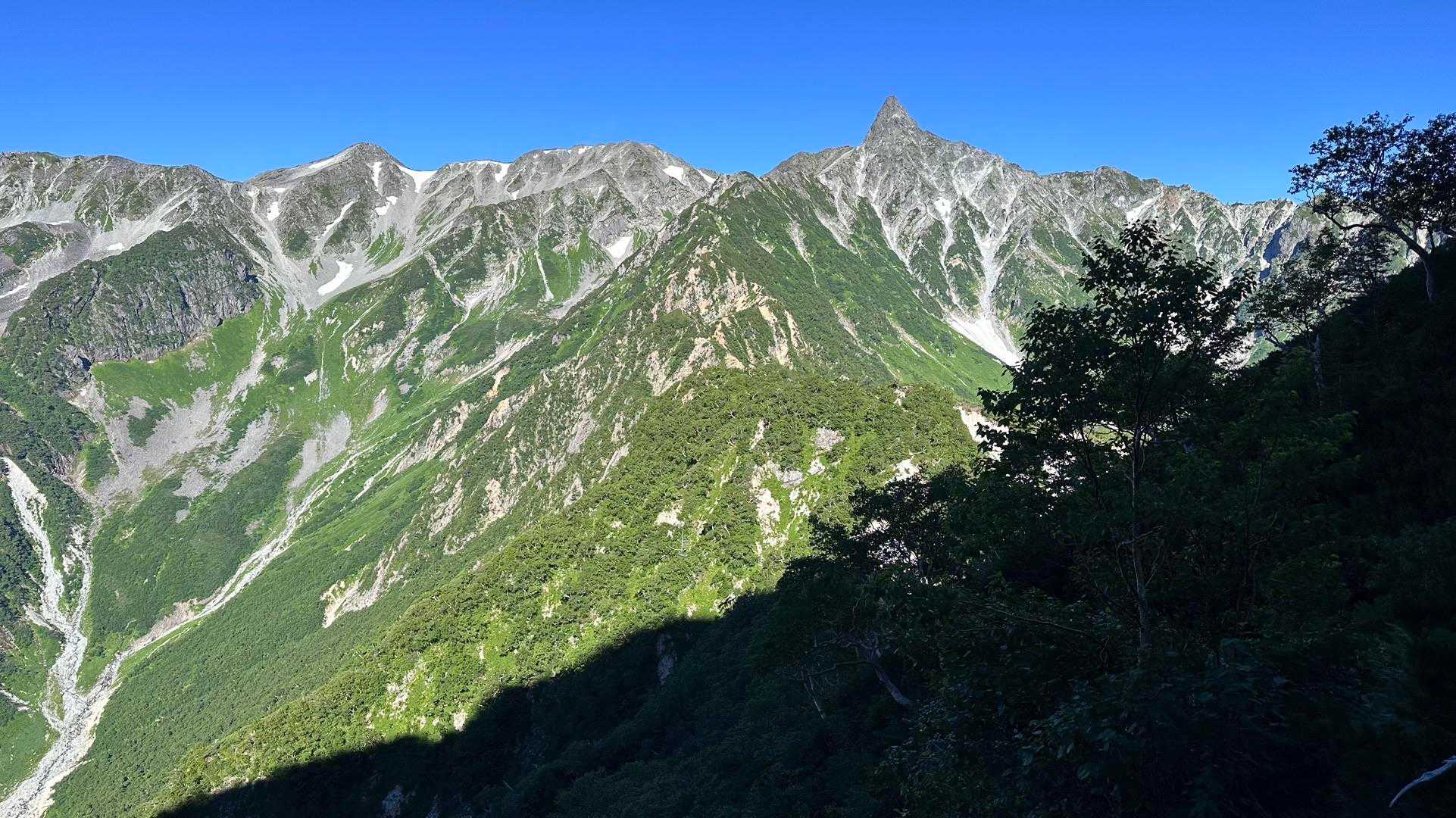 槍ヶ岳は、まだまだ先です