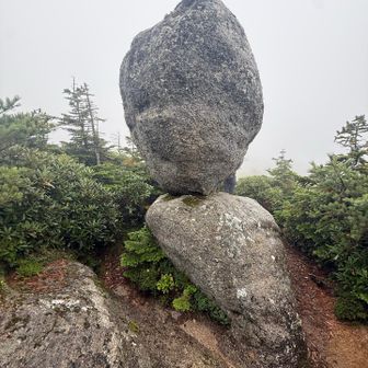 たまご岩