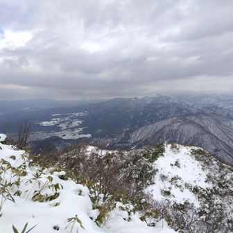 経ヶ岳は見えています。