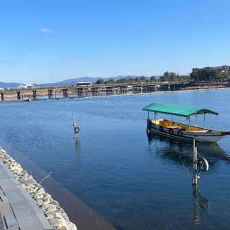 渡月橋。
日本人はあまり居ない。