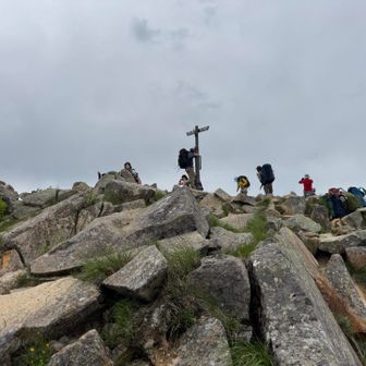 天狗岳山頂
めっちゃ人いたので足早に立ち去る