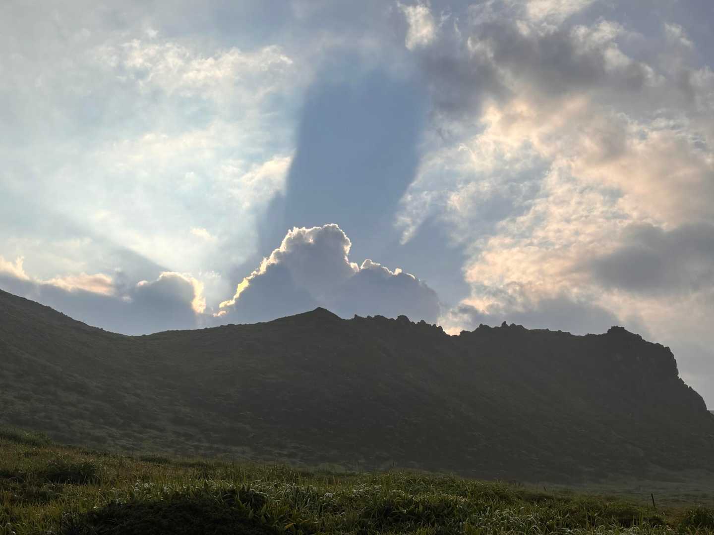 ﾓｸﾓｸ雲が出現💭