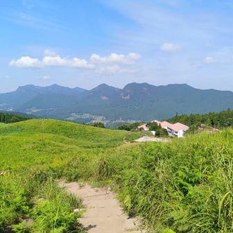 曽爾高原より、住塚、国見、兜、鎧📷