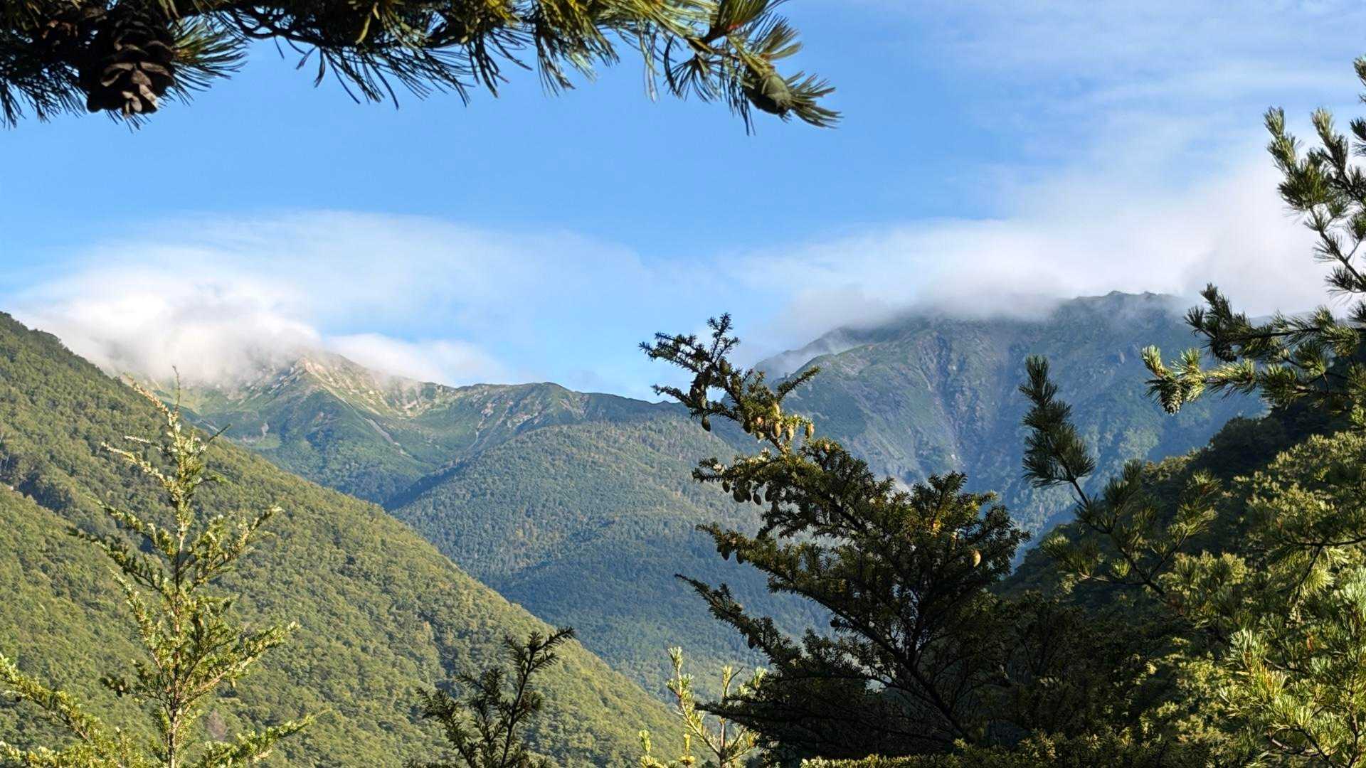赤石岳・聖岳登山口-笊ヶ岳登山口-駒鳥池 往復コースの写真
