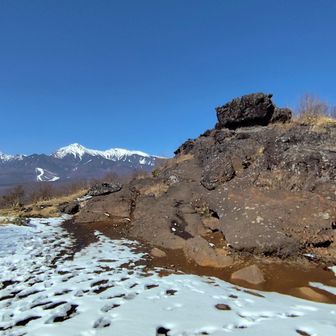 八ヶ岳と獅子岩
登ってみます😊