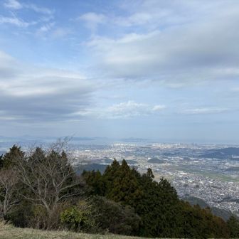 米の山展望台
山頂からちょっと降りたとこにある
このときはまだ晴れてて良き