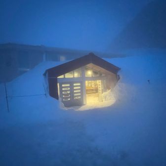 この光も数メートル歩くと見えなくなる