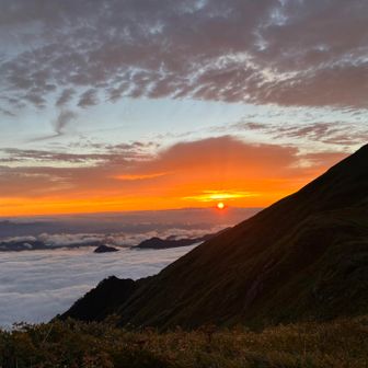 雲が暑くて日の出🌅はゆっくり目だけど良い天気☀️
