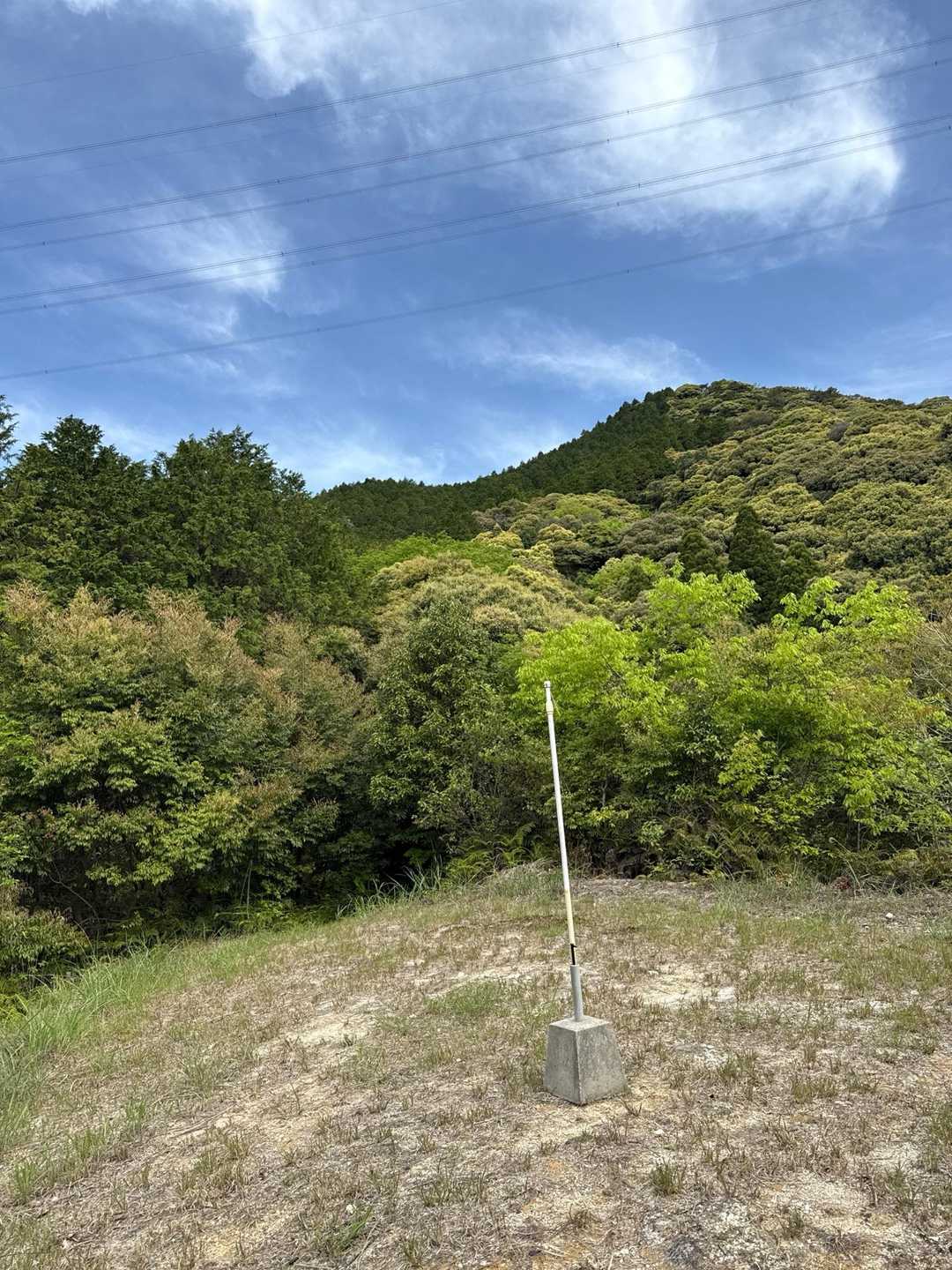 登山道の上は広場となっております