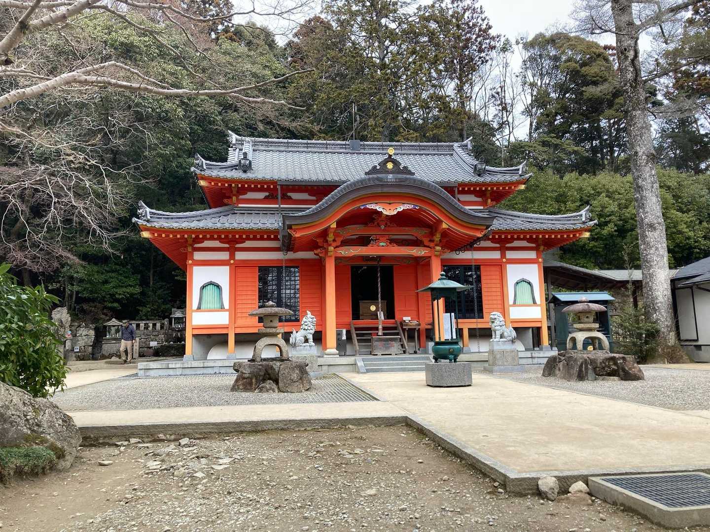 下山まで膝が持ち堪えられますように願かけ