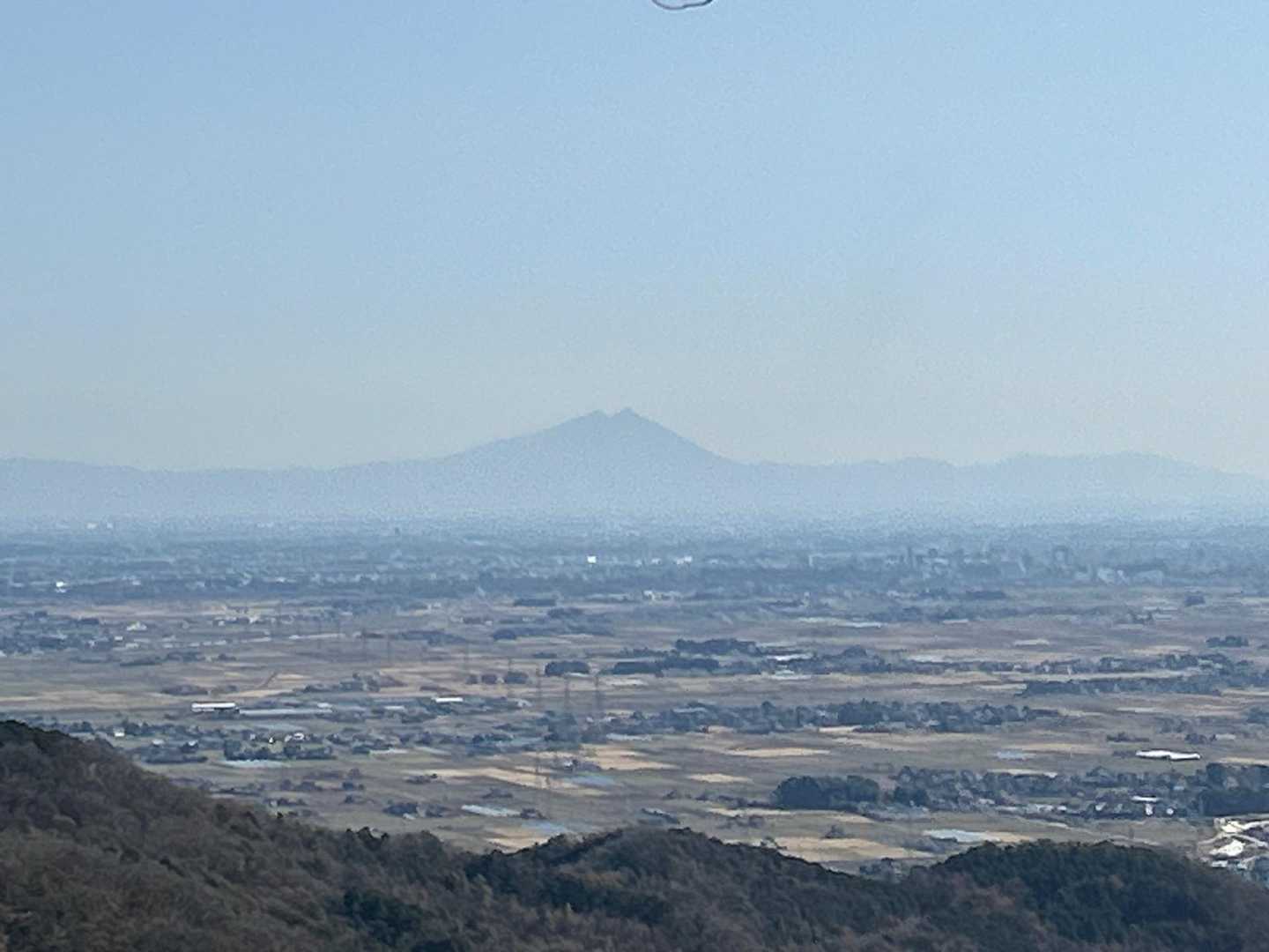 少し開けたところから、筑波山