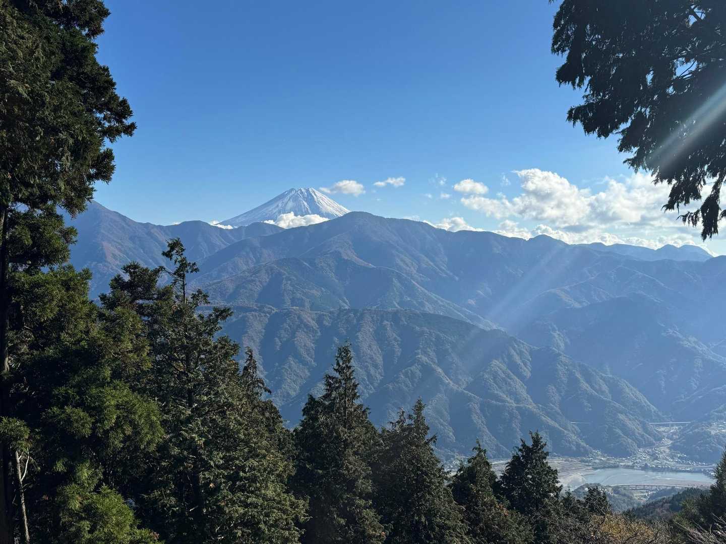 景色が開けます♪
まだ富士山見えてます♪

49丁目付近です。