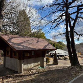 キャンプ場のトイレお借りしました。とても綺麗でした